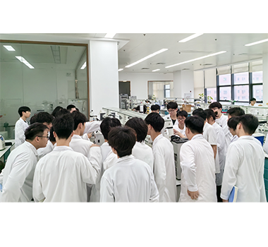 廣東醫(yī)科大學(xué)楊懋勛教授來(lái)我司開(kāi)展課外實(shí)踐教學(xué)活動(dòng)